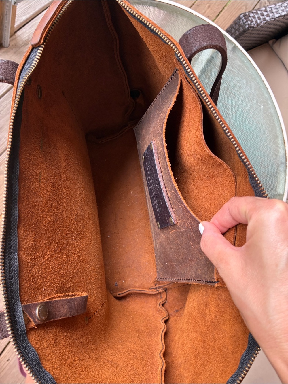 Portland Leather Zippered Large Tote Bag - Picture 10 of 16